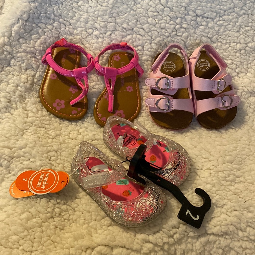 Infant sandal lot sz 2